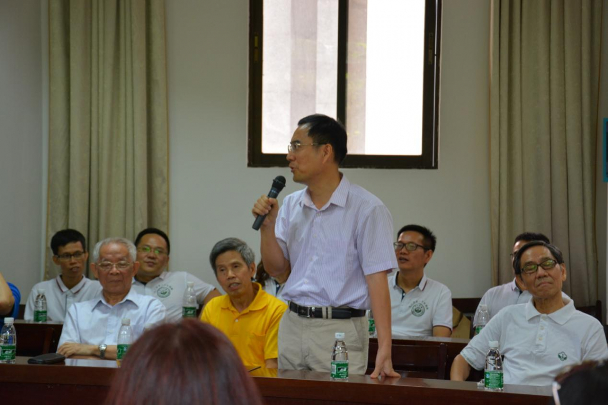 (朱卫斌老师发言)