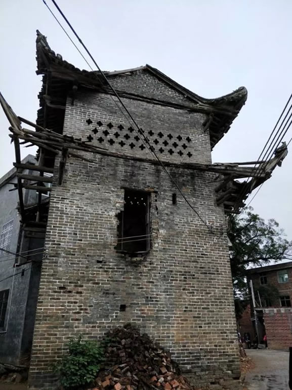 马渡坪仅存的南门城楼